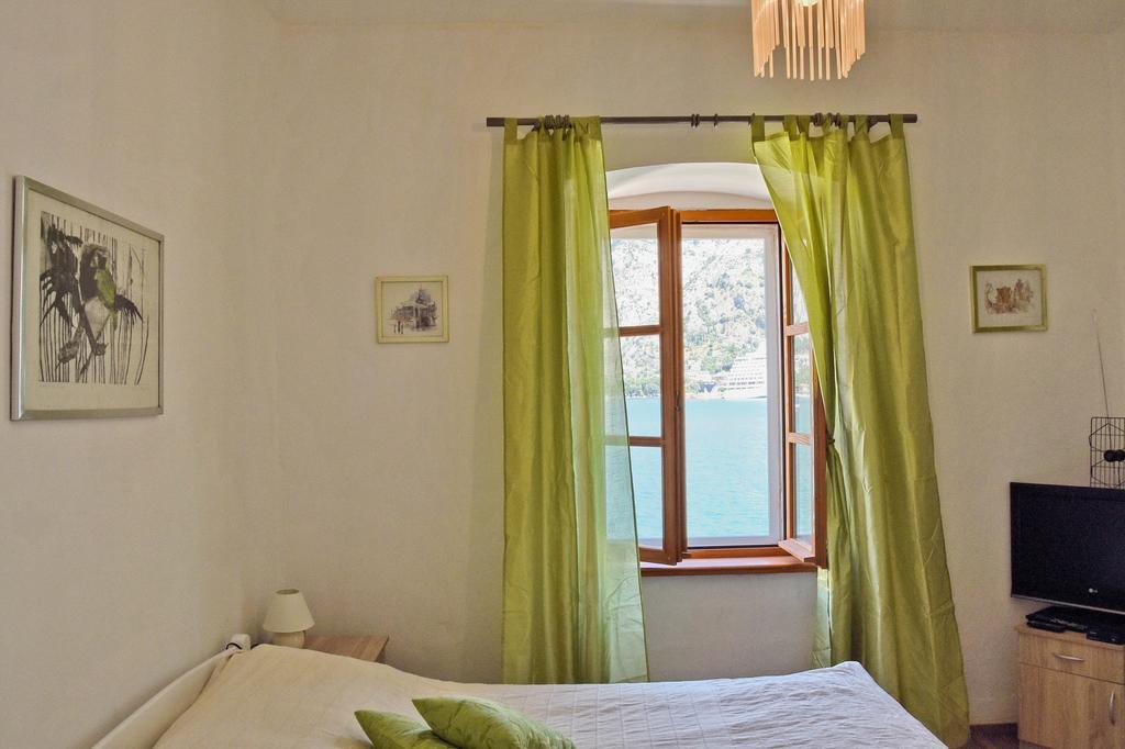Ribica Apartments Котор Екстер'єр фото